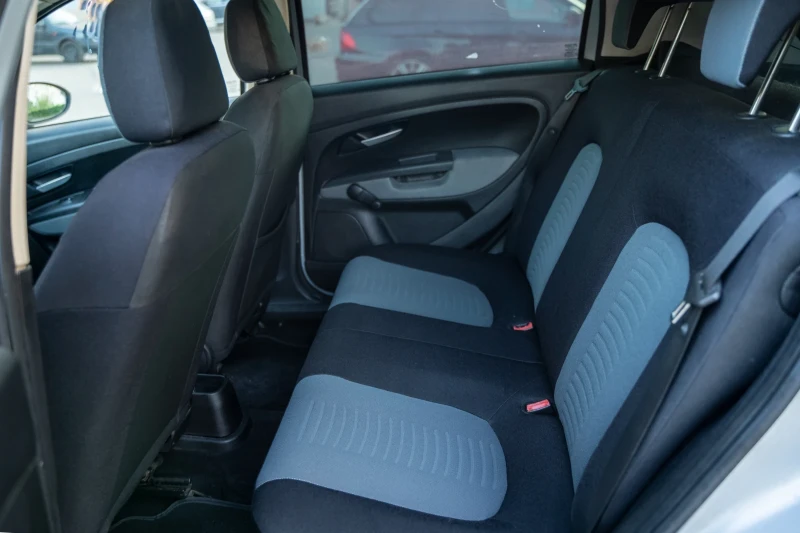 Fiat Punto Grande, снимка 7 - Автомобили и джипове - 52646294