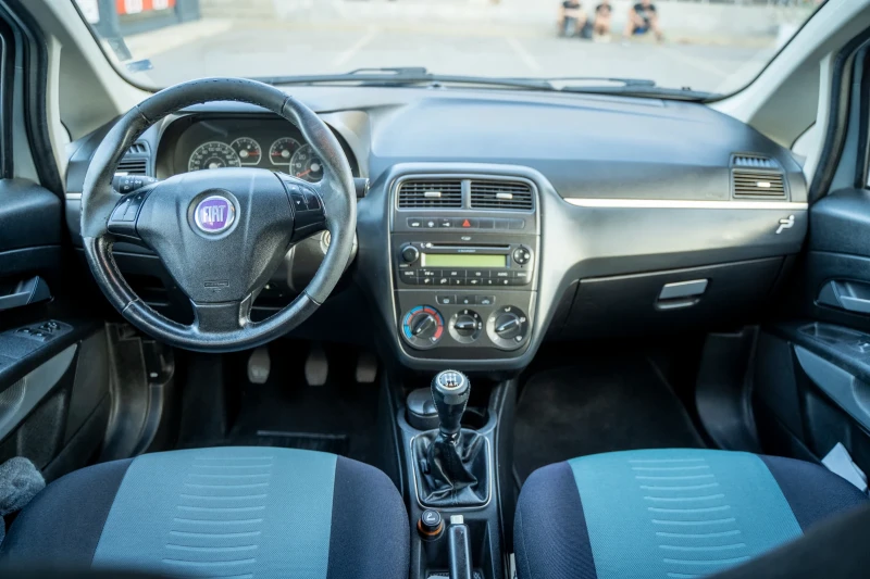 Fiat Punto Grande, снимка 6 - Автомобили и джипове - 52646294
