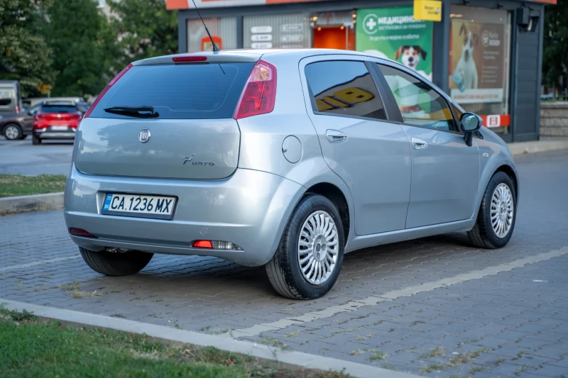 Fiat Punto Grande, снимка 3 - Автомобили и джипове - 52646294