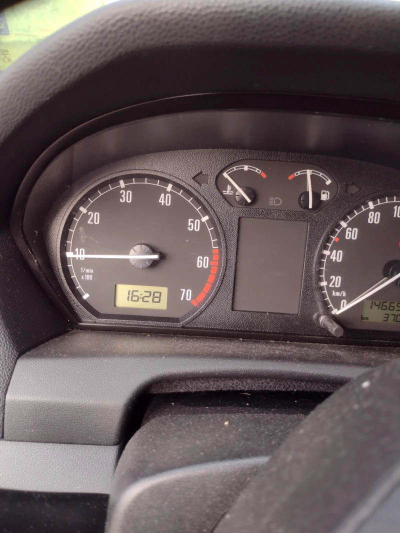 Skoda Fabia, снимка 12 - Автомобили и джипове - 52221696