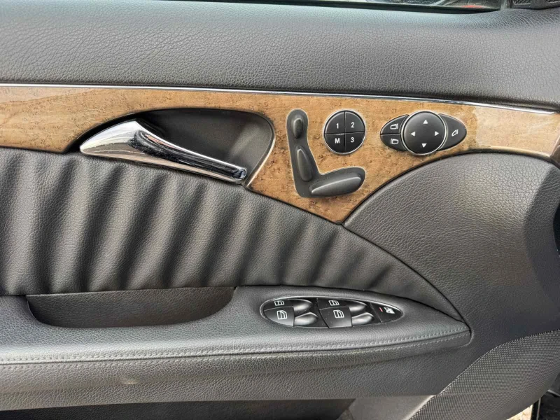 Mercedes-Benz E 280 4 matic FACE Топ състояние, снимка 7 - Автомобили и джипове - 52541043