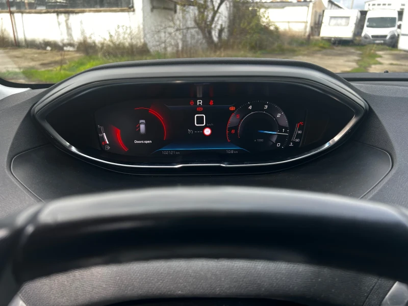 Peugeot 3008 Allure, снимка 10 - Автомобили и джипове - 52688322