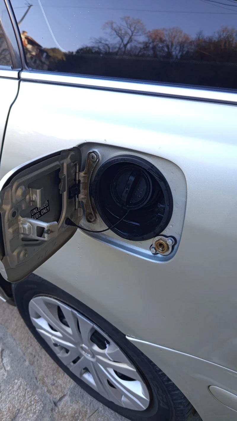 Toyota Avensis, снимка 10 - Автомобили и джипове - 52809474