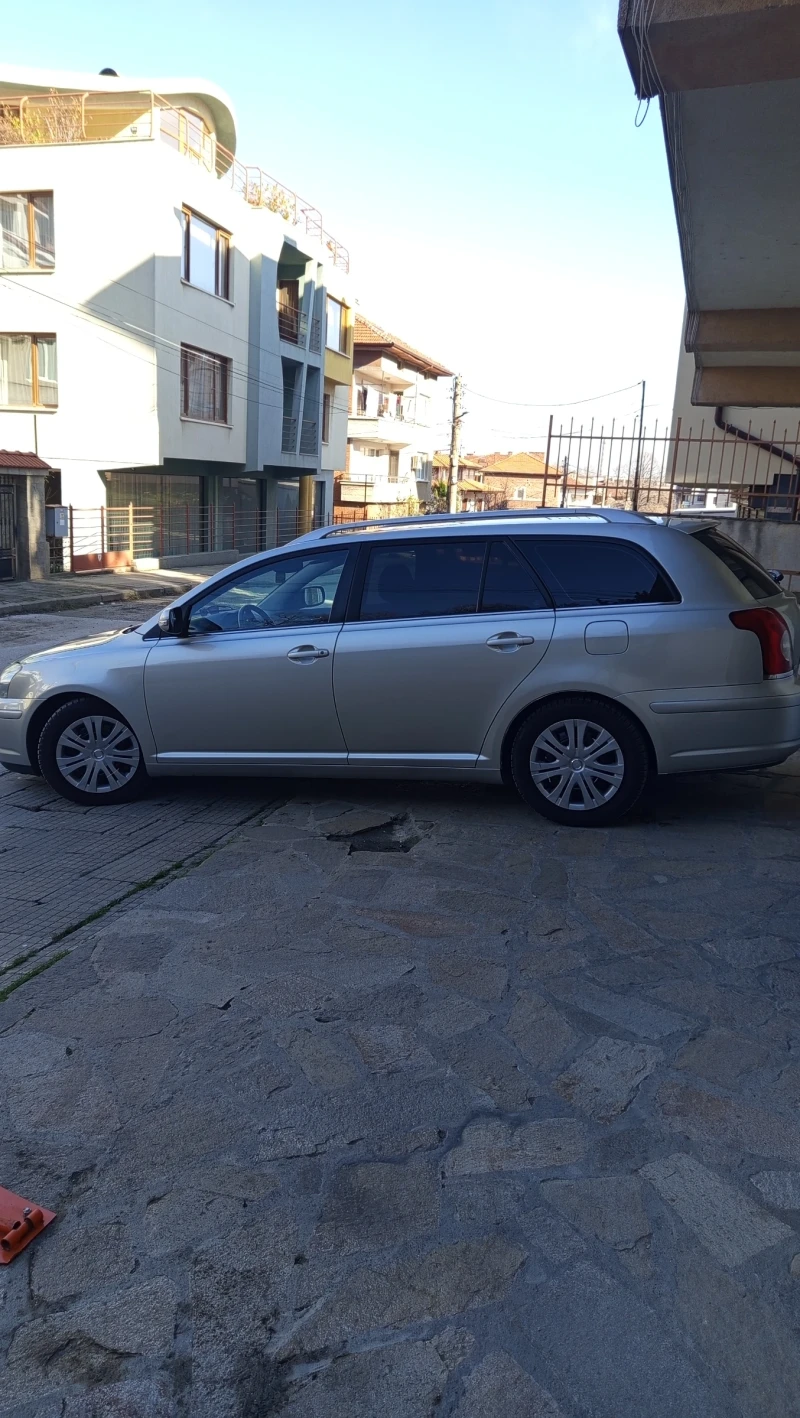 Toyota Avensis, снимка 5 - Автомобили и джипове - 52809474