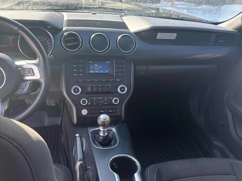 Ford Mustang 3.7 V6* MANUAL* RWD* CARFAX* АВТО КРЕДИТ* , снимка 9 - Автомобили и джипове - 53327351