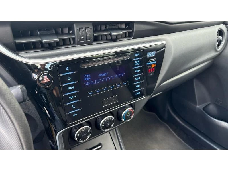 Toyota Corolla SDN TERRA 1.4D-4D 6MT, снимка 15 - Автомобили и джипове - 54707615