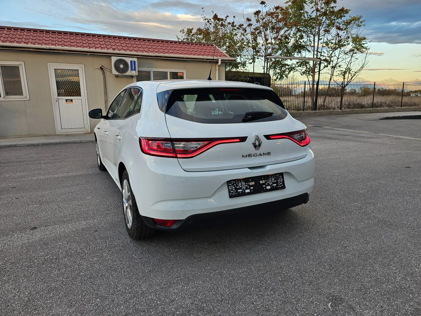 Renault Megane 1.5DCI 6sk NAVI FULL - изображение 3