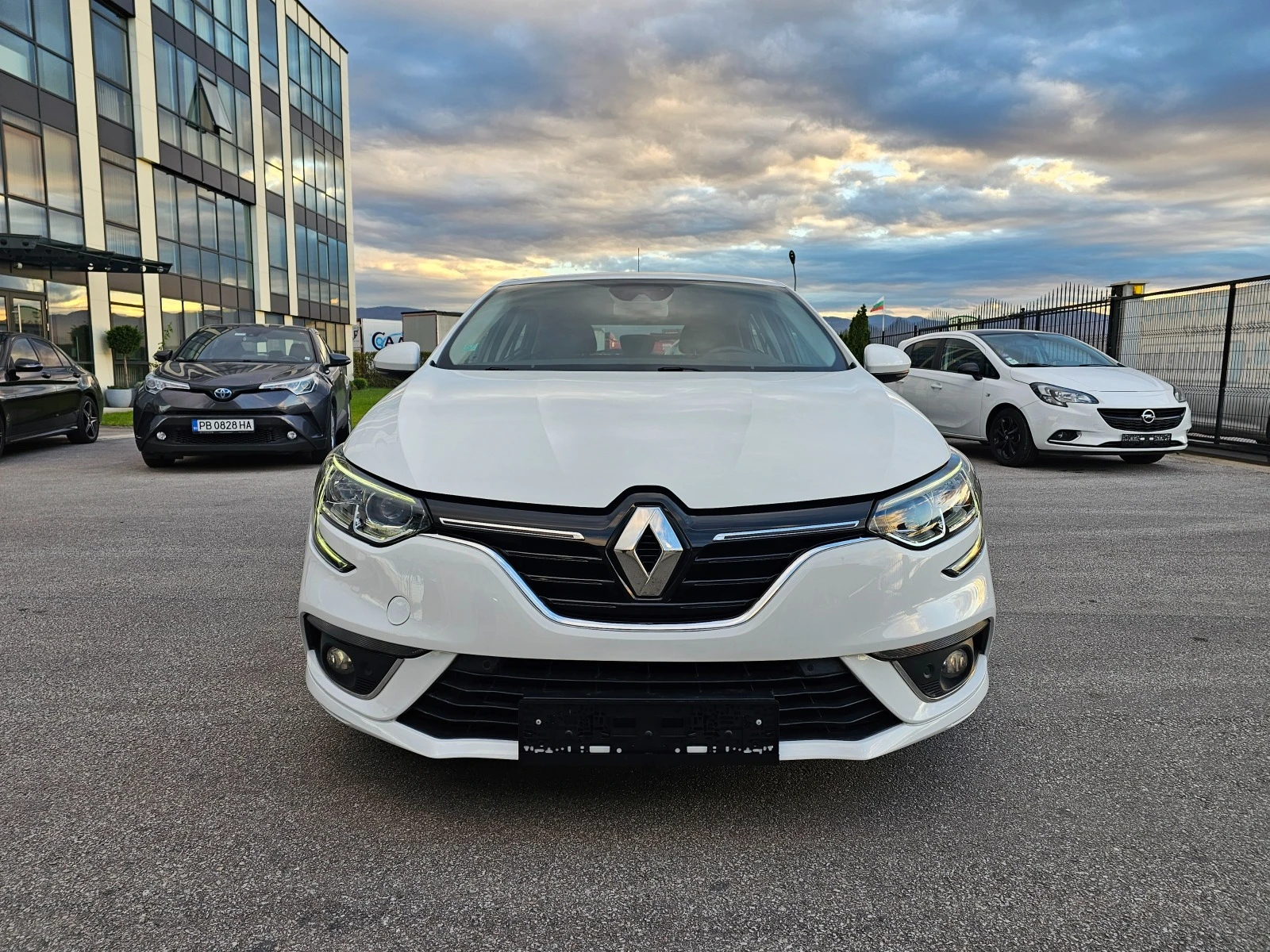 Renault Megane 1.5DCI 6sk NAVI FULL - изображение 8