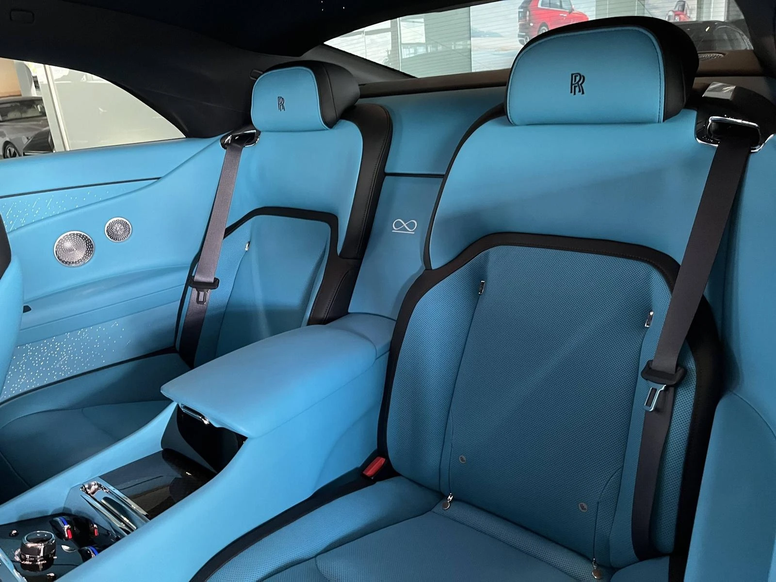 Rolls-Royce Spectre BLACK BADGE/BESPOKE/STARLIGHT/SHOOTING STAR/ - изображение 8