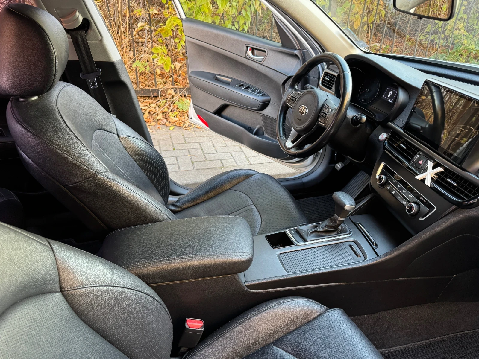 Kia K5 | Mobile.bg   11