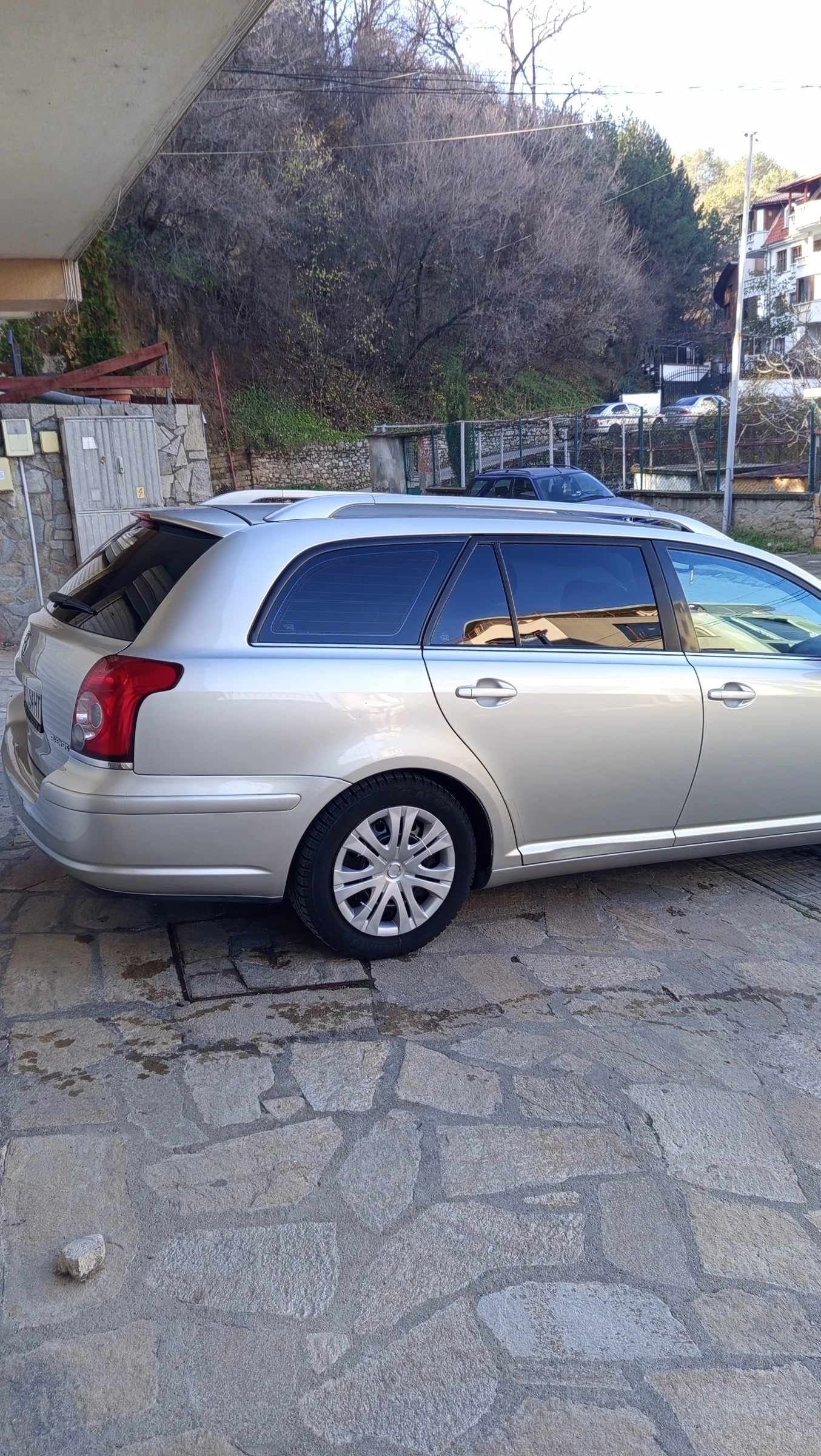 Toyota Avensis  - изображение 4