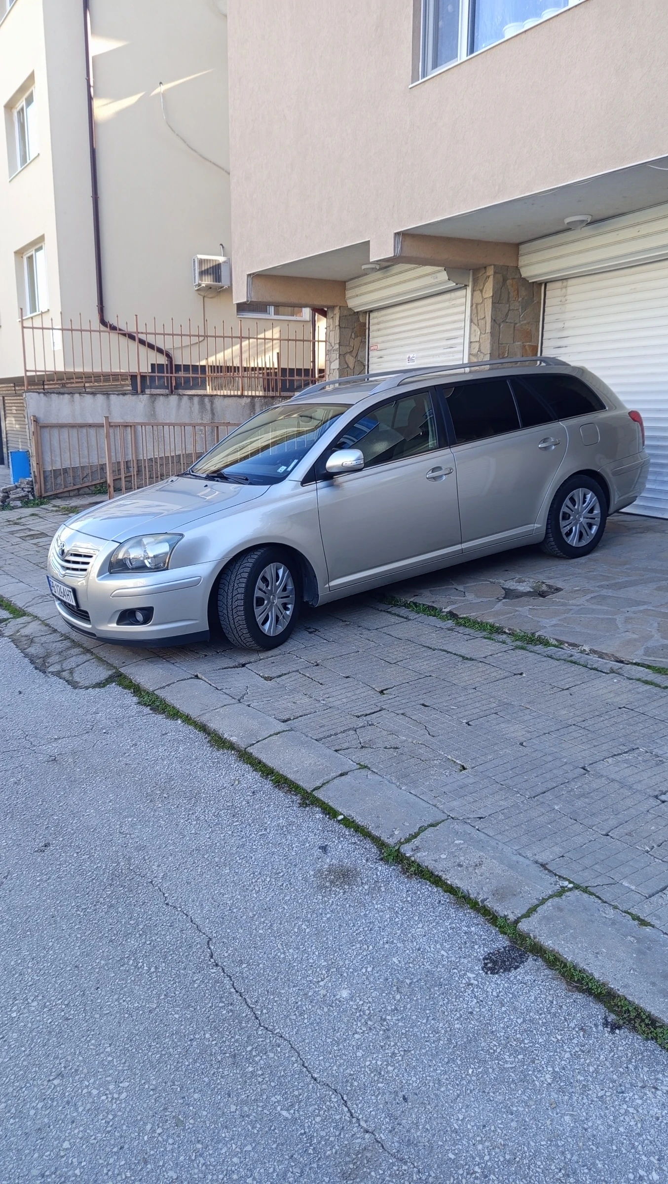 Toyota Avensis  - изображение 2