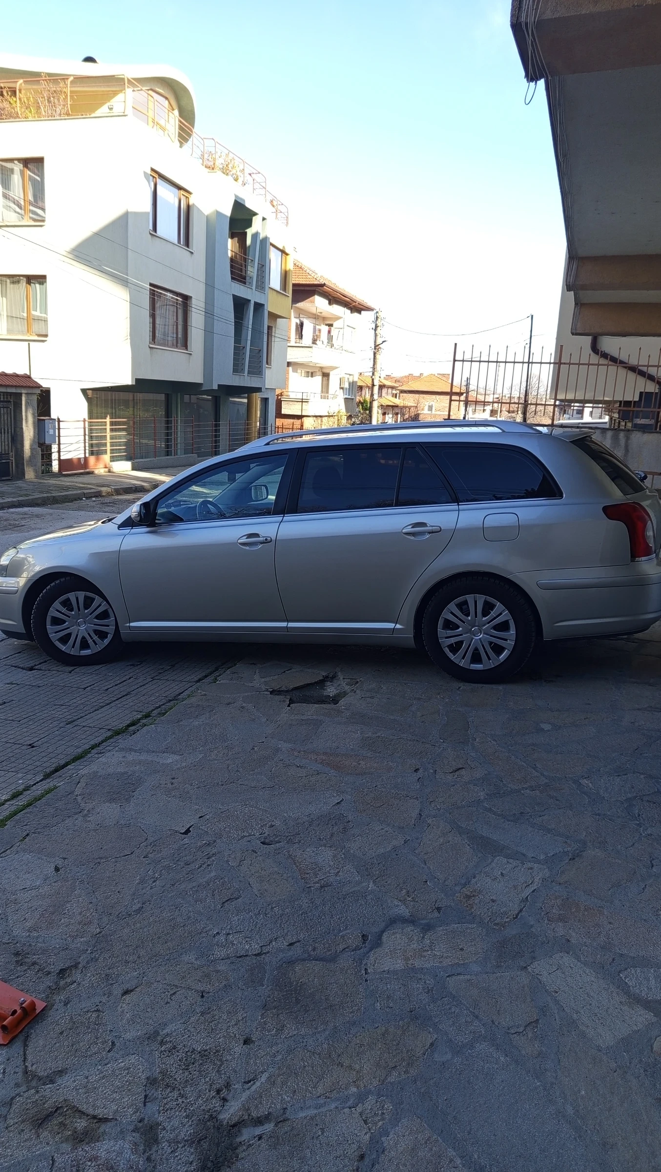 Toyota Avensis  - изображение 5