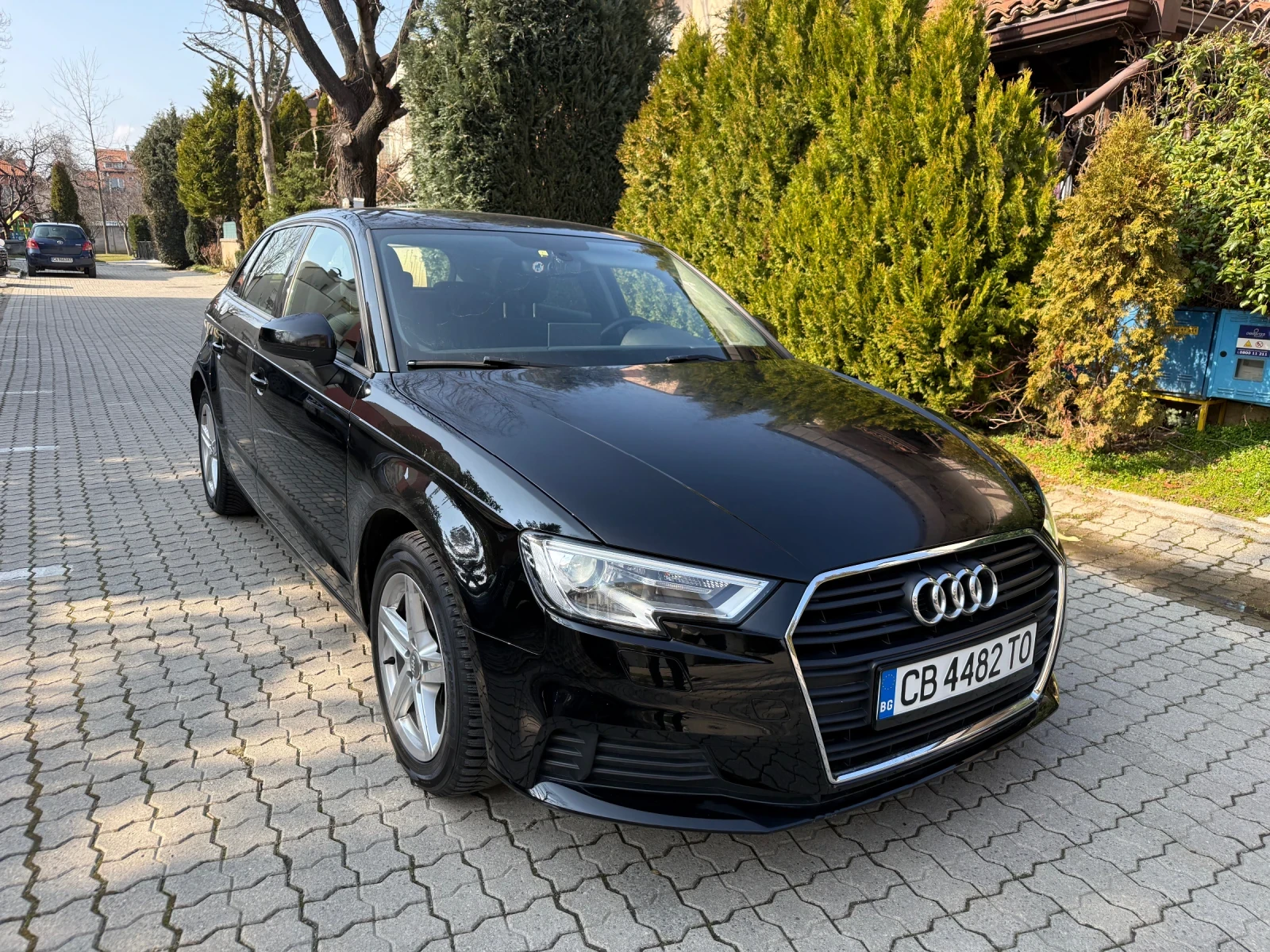 Audi A3 1.0 TFSI, снимка 2 - Автомобили и джипове - 53747154