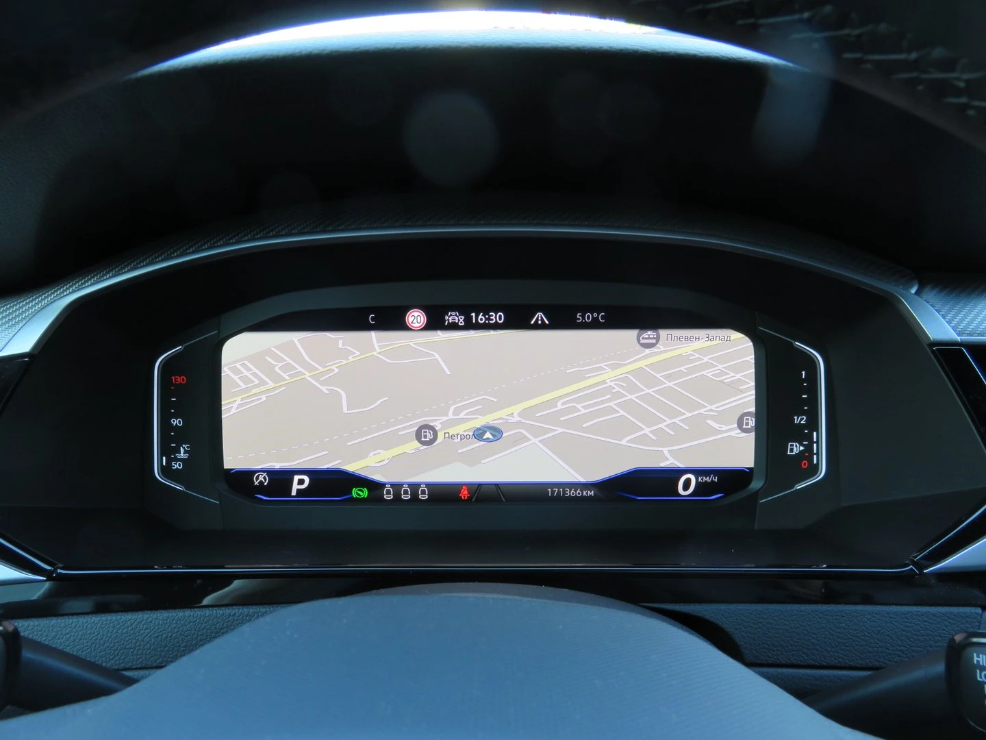 VW Arteon R-Line 2.0 TDI SCR 4MOTION DSG, снимка 10 - Автомобили и джипове - 54331353