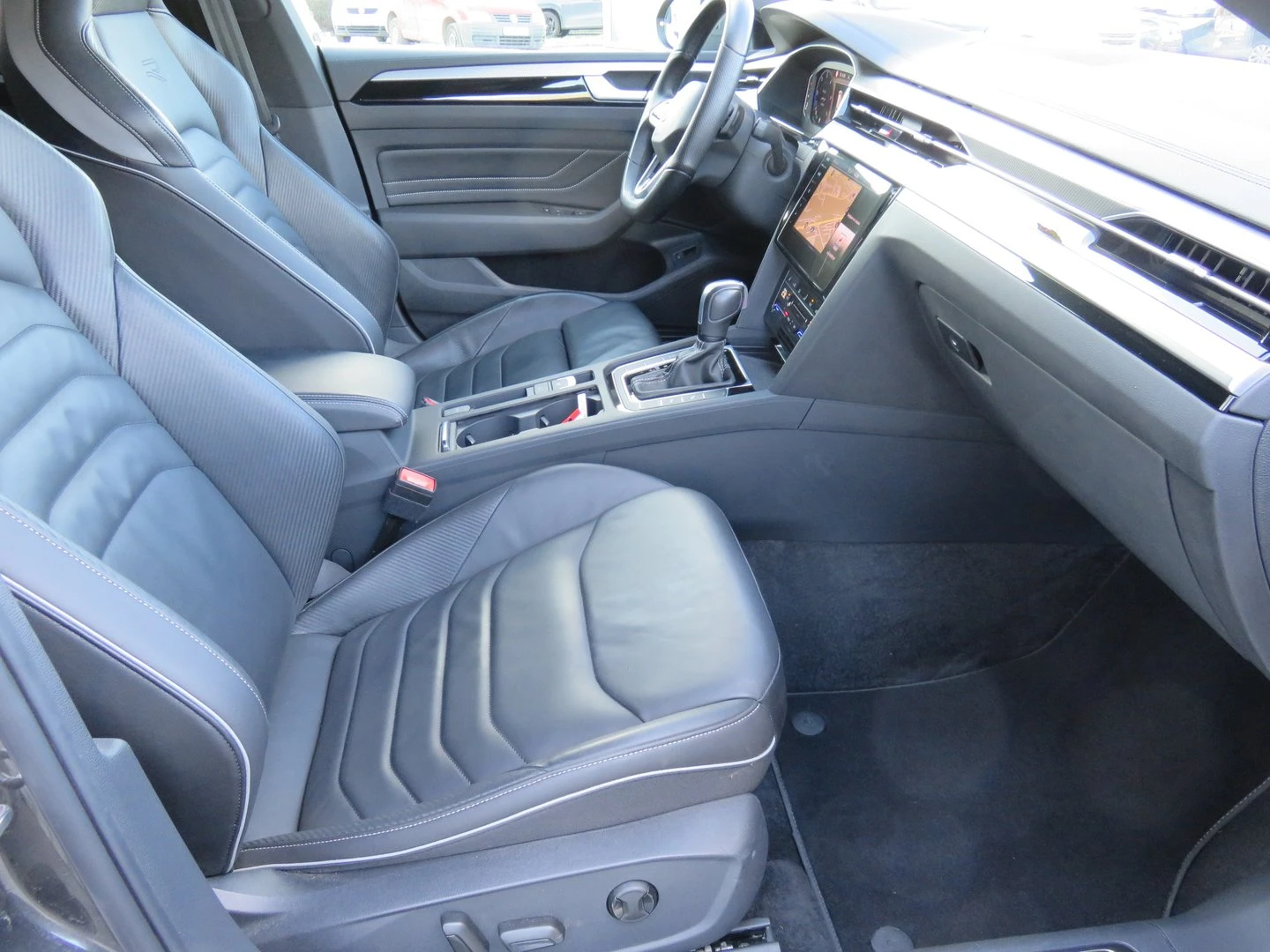 VW Arteon R-Line 2.0 TDI SCR 4MOTION DSG, снимка 5 - Автомобили и джипове - 54331353