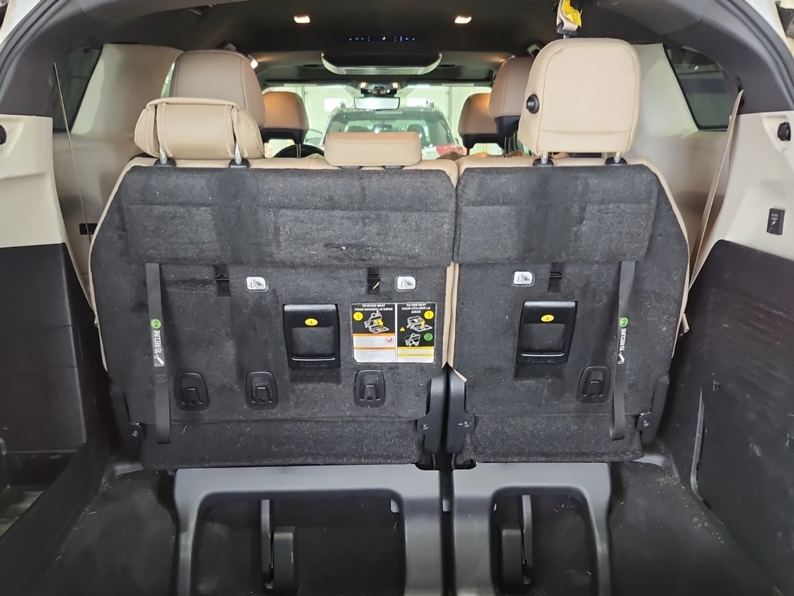 Toyota Sienna Limited| 360* Камера| Обдухване| ТV| Без Инциденти, снимка 15 - Автомобили и джипове - 54008630