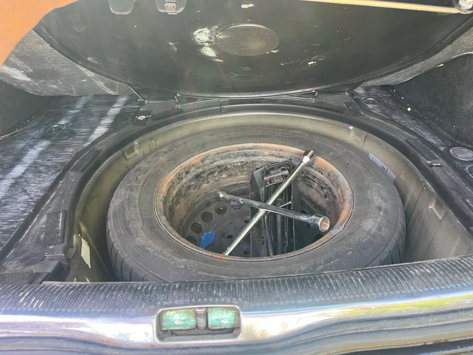 VW Passat 1.9 TDI 131 kc, снимка 15 - Автомобили и джипове - 54985632