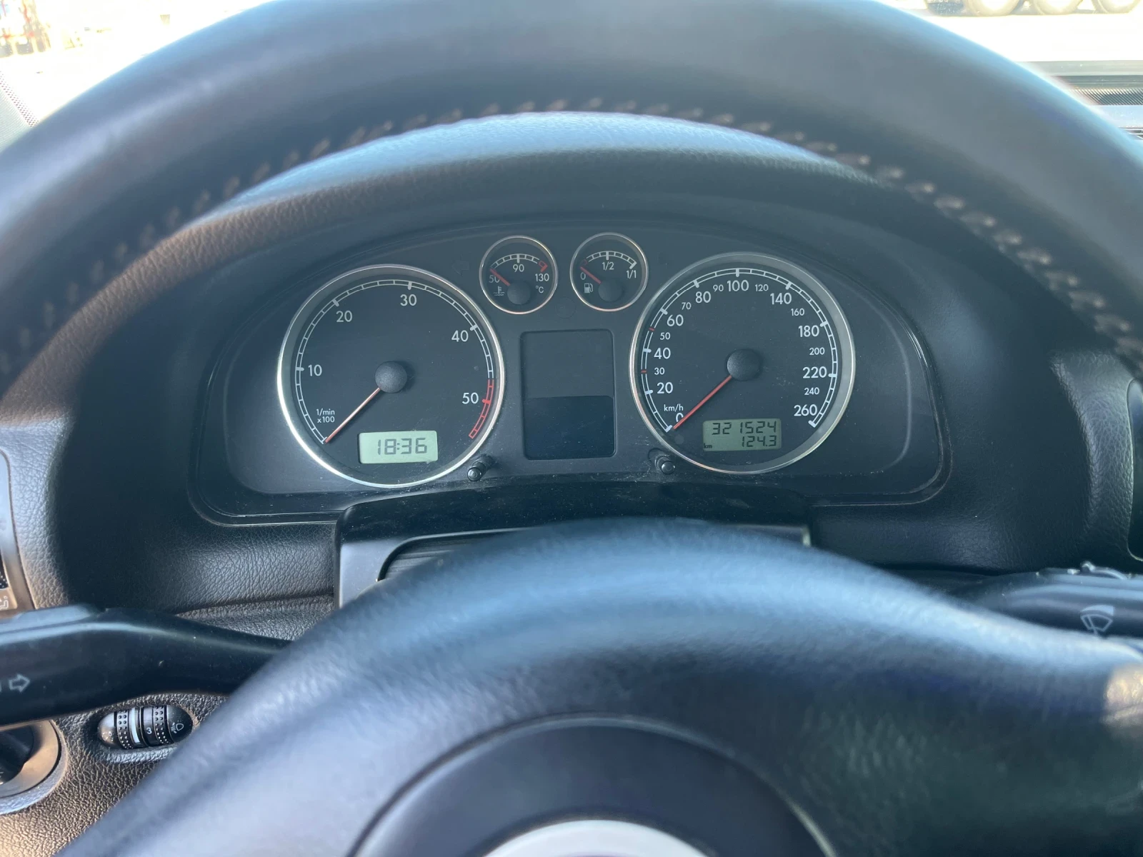 VW Passat 1.9 TDI 131 kc, снимка 9 - Автомобили и джипове - 55459179