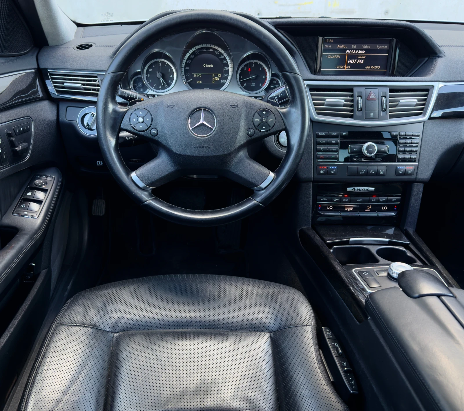 Mercedes-Benz E 350 CDI 4matic/Distronic/NAVI/FULL FULL, снимка 12 - Автомобили и джипове - 54987233