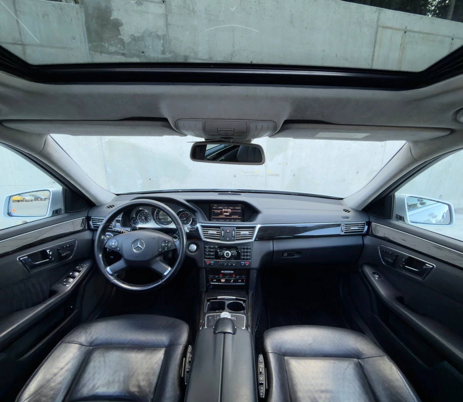 Mercedes-Benz E 350 CDI 4matic/Distronic/NAVI/FULL FULL, снимка 11 - Автомобили и джипове - 54987233