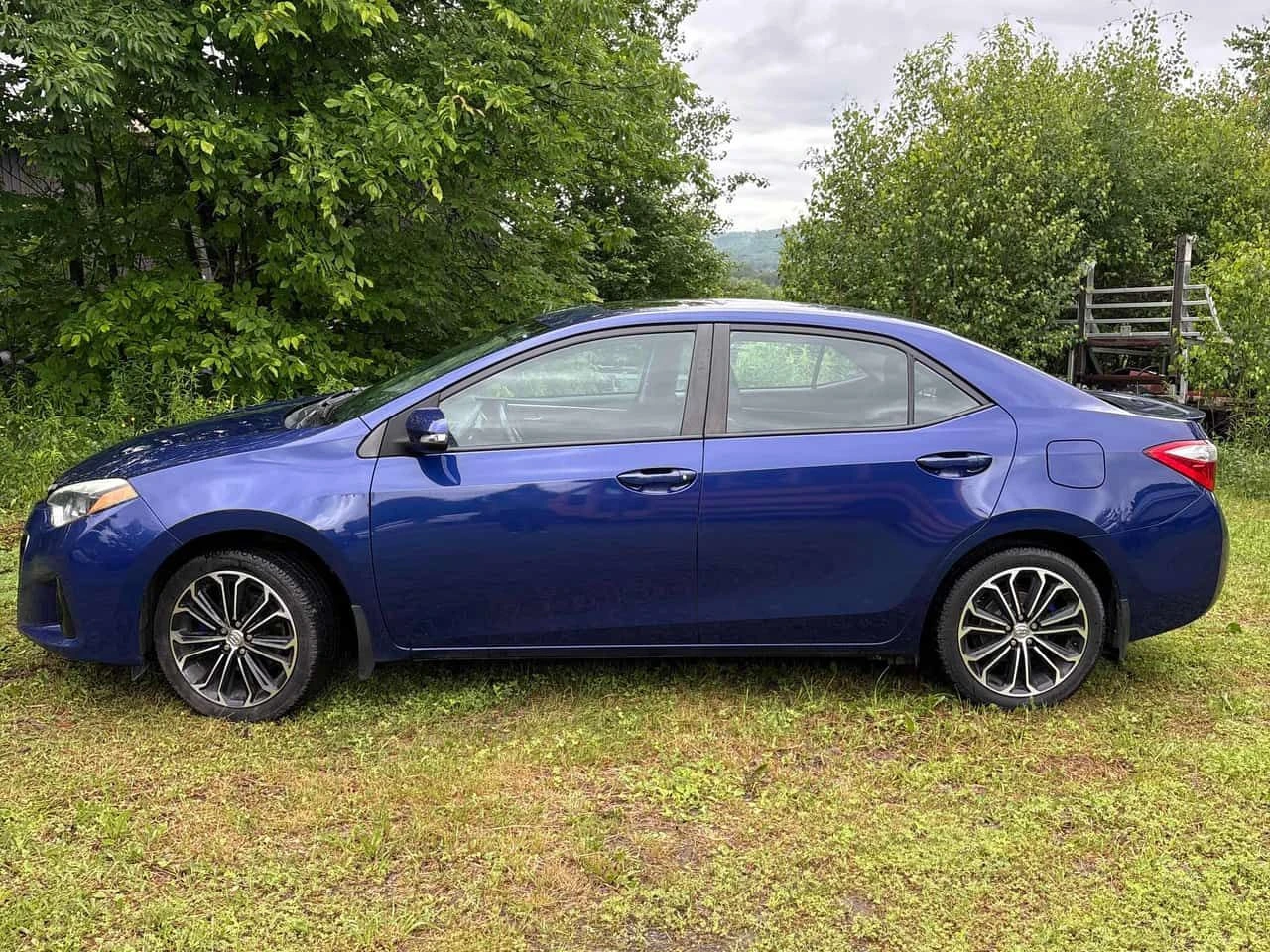 Toyota Corolla * 4dr Sdn CVT S * АВТОКРЕДИТ БЕЗ ПЪРВОНАЧАЛНА * , снимка 2 - Автомобили и джипове - 55070275