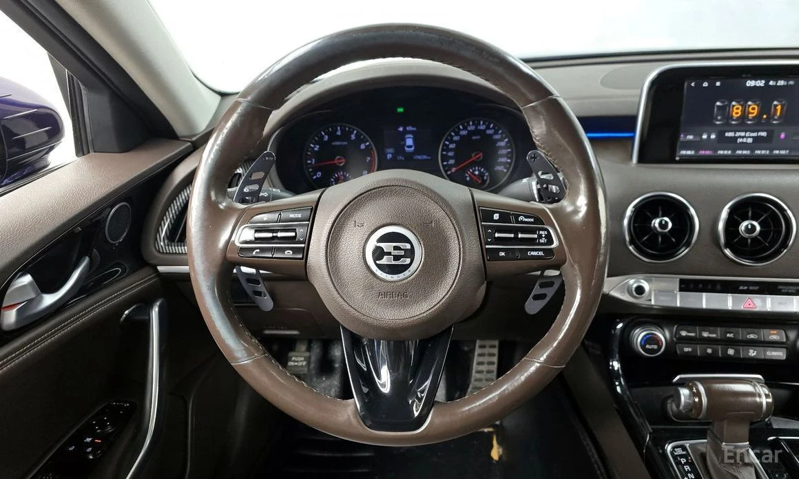 Kia Stinger, снимка 13 - Автомобили и джипове - 55174137