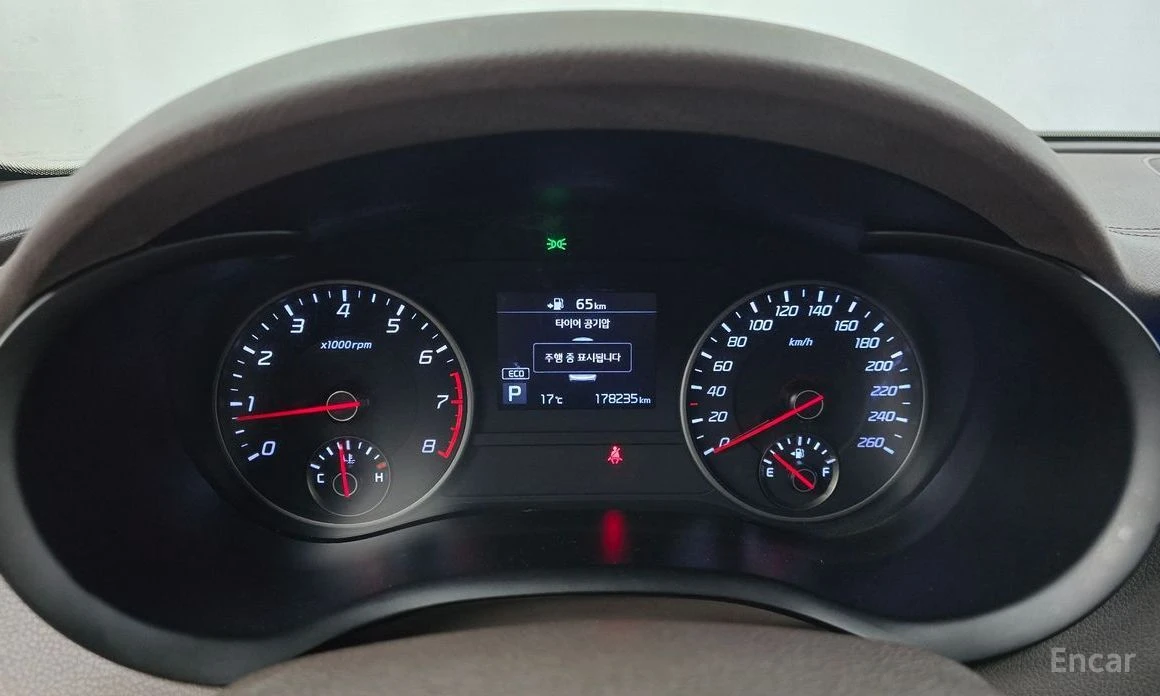 Kia Stinger, снимка 8 - Автомобили и джипове - 55174137