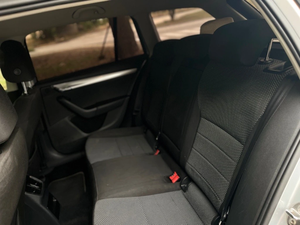 Skoda Octavia 1.6 TDI, снимка 8 - Автомобили и джипове - 55206880