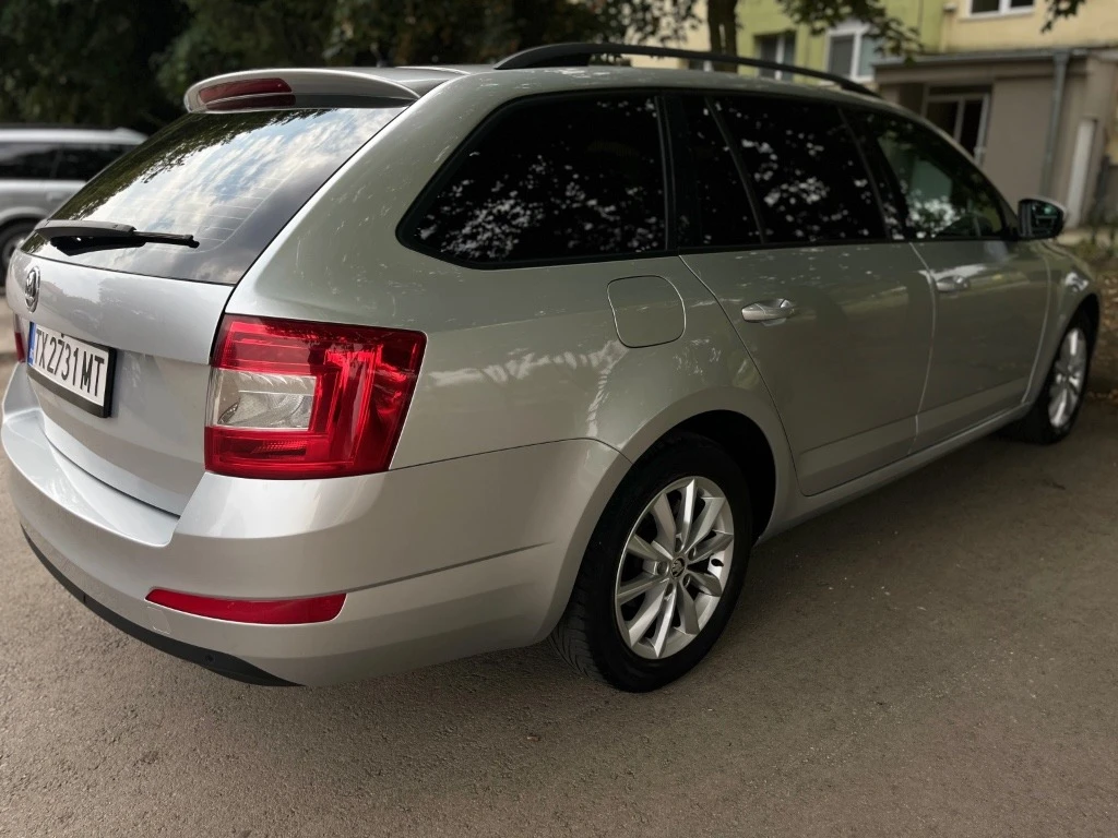 Skoda Octavia 1.6 TDI, снимка 5 - Автомобили и джипове - 55206880