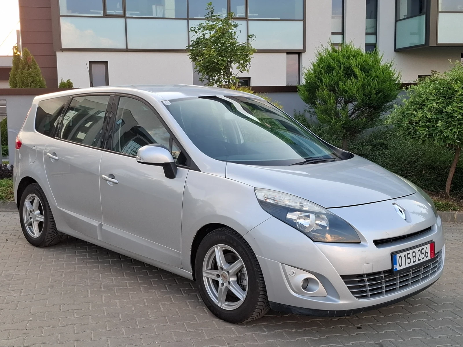 Renault Grand scenic 1.5TDCI* (110��)* 7-������* HOB BHOC* *  | Mobile.bg � ����������� 12