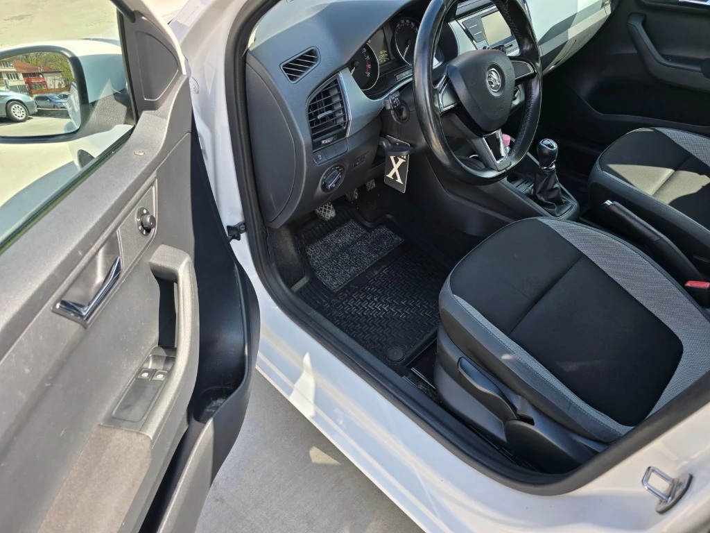 Skoda Fabia 1.4 TDI, снимка 5 - Автомобили и джипове - 55924452