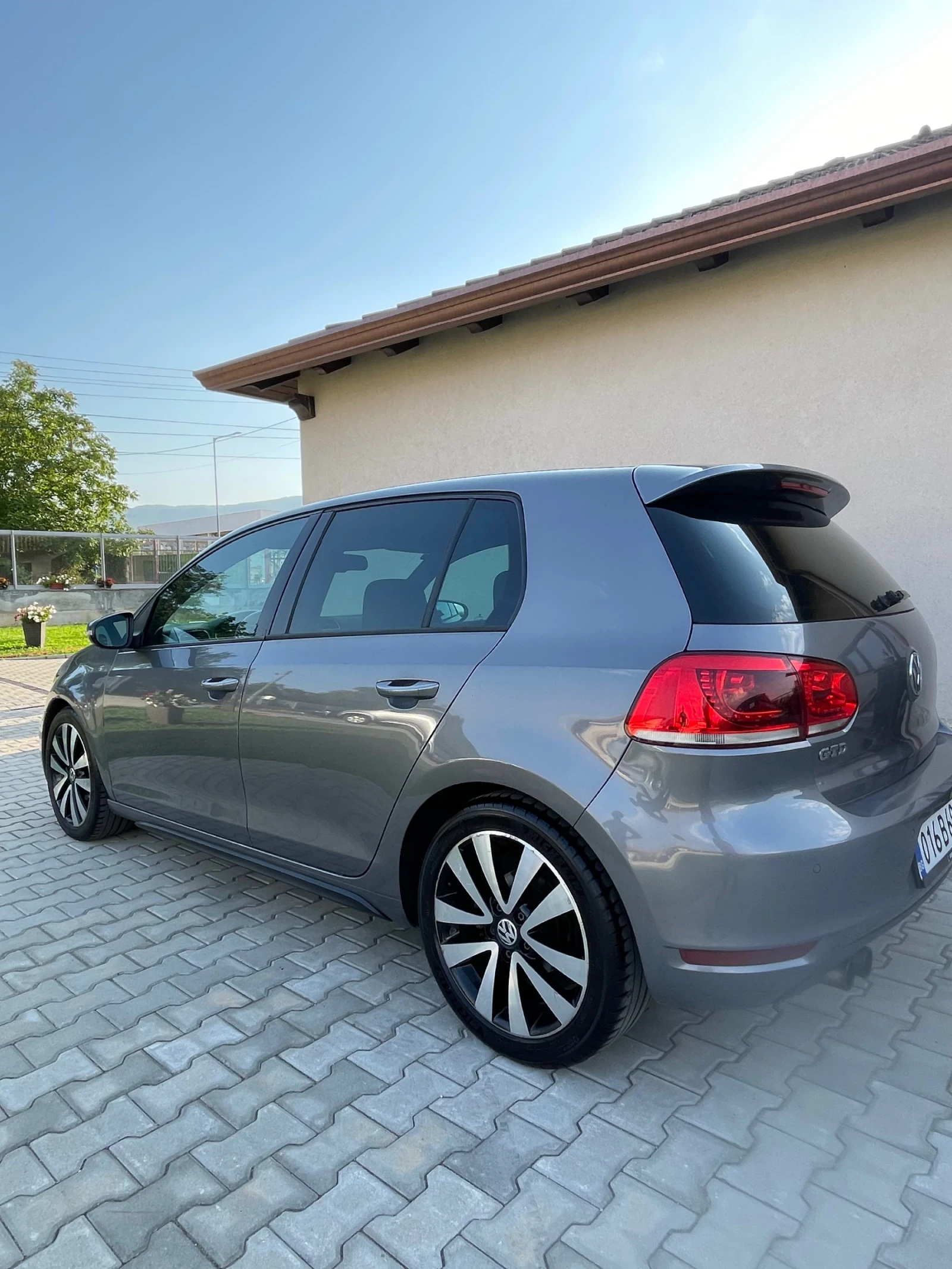 VW Golf 2.0 GTD 170 коня, снимка 15 - Автомобили и джипове - 55943310