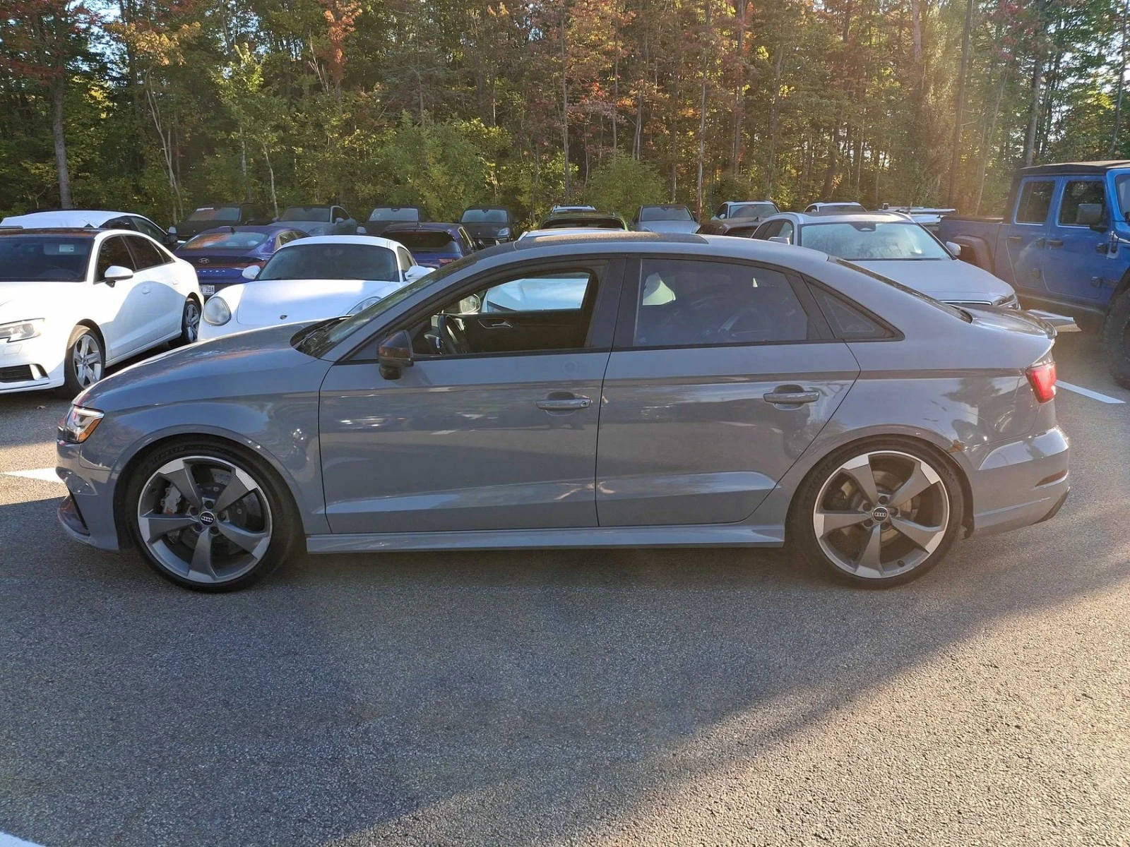 Audi Rs3 S-tronic * АвтоКредит (ЦЕНА ДО БГ), снимка 2 - Автомобили и джипове - 56183482