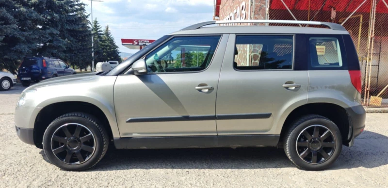 Skoda Yeti 1.2i, снимка 7 - Автомобили и джипове - 51782713