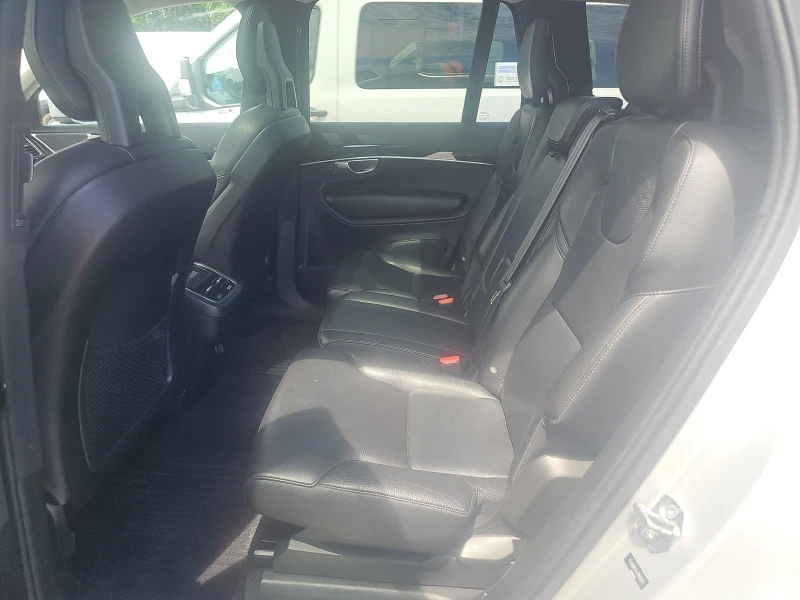 Volvo Xc90 MOMENTUM* ДИГИТАЛНО* ТАБЛО* САМОПАРКИРАНЕ* МЪРТВА*, снимка 13 - Автомобили и джипове - 52699684