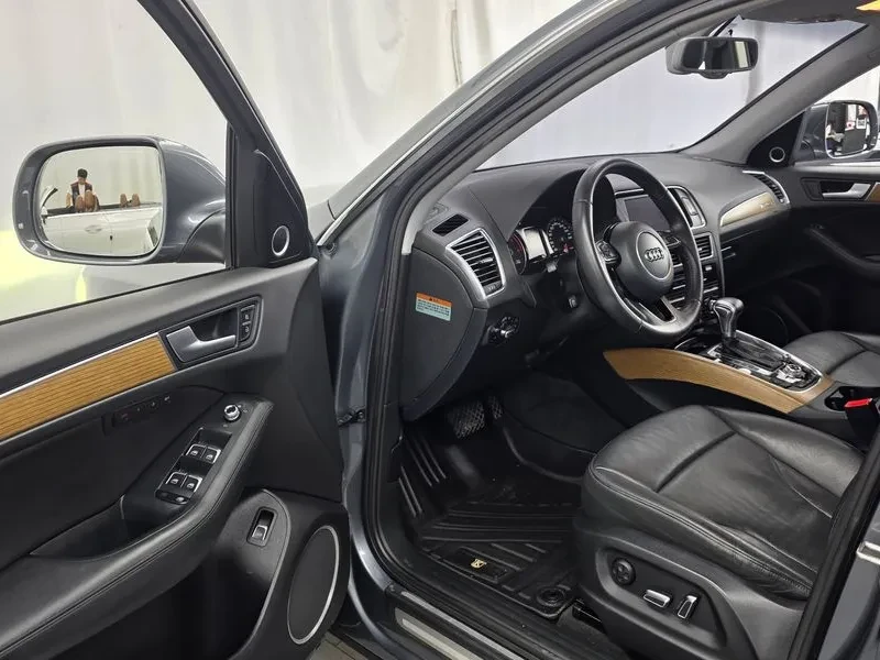 Audi Q5 3.0 TDI Quattro - САМО 30% АВАНС , снимка 10 - Автомобили и джипове - 56007927
