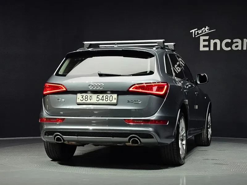 Audi Q5 3.0 TDI Quattro - САМО 30% АВАНС , снимка 4 - Автомобили и джипове - 56007927