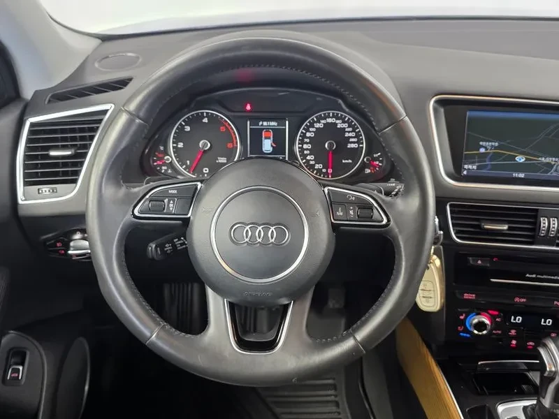 Audi Q5 3.0 TDI Quattro - САМО 30% АВАНС , снимка 13 - Автомобили и джипове - 56007927
