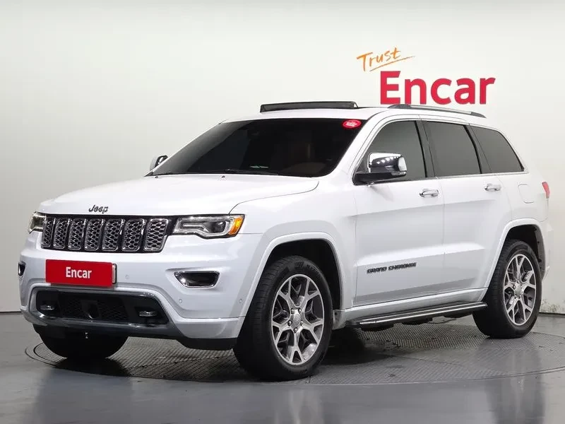 Jeep Grand cherokee 3.6 Overland/ ПАМЕТ/ DIST/ ОБДУХВАНЕ/ КАМЕРА/ ШИБЕ