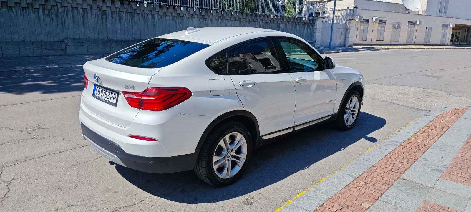 BMW X4 2.0 D X Drive - изображение 6