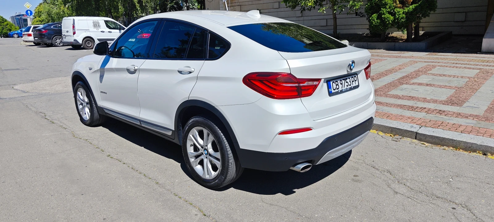 BMW X4 2.0 D X Drive - изображение 8