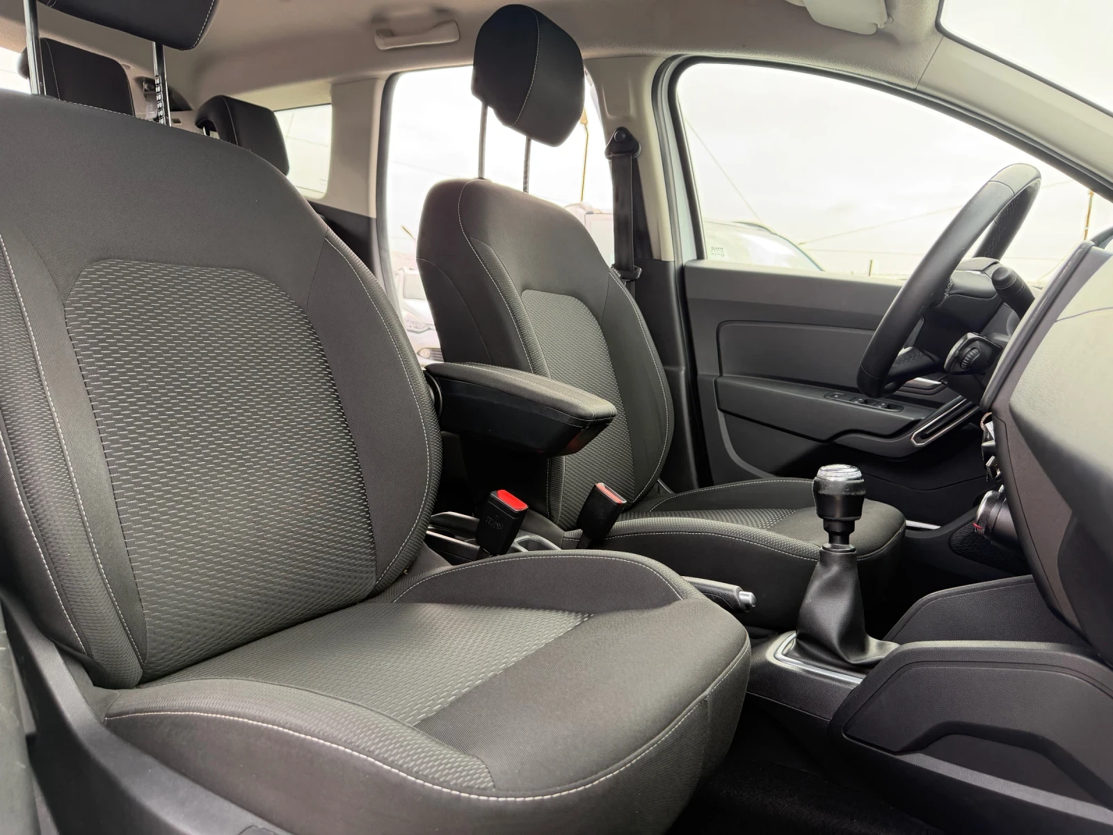 Dacia Duster 1.5dci 110k.c 2018�. ���� 6 | Mobile.bg � ����������� 10