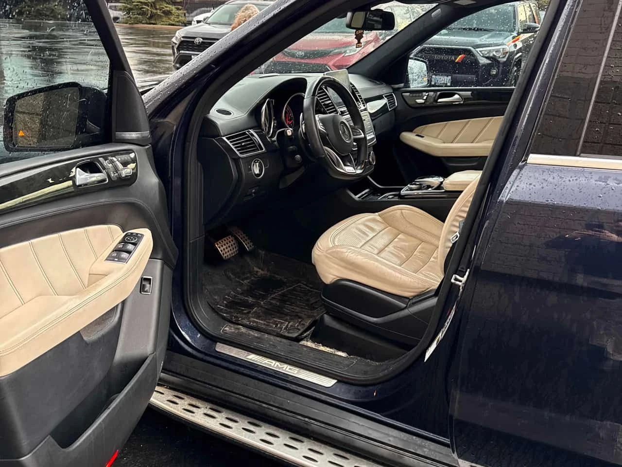 Mercedes-Benz GLC 63 AMG * S  * CARFAX * 360 * ОБДУХВАНЕ * NAVI * KEYLESS, снимка 14 - Автомобили и джипове - 53816840