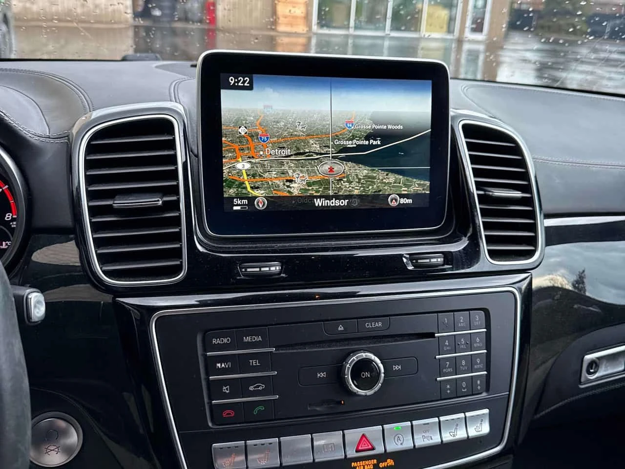 Mercedes-Benz GLC 63 AMG * S  * CARFAX * 360 * ОБДУХВАНЕ * NAVI * KEYLESS, снимка 9 - Автомобили и джипове - 53816840