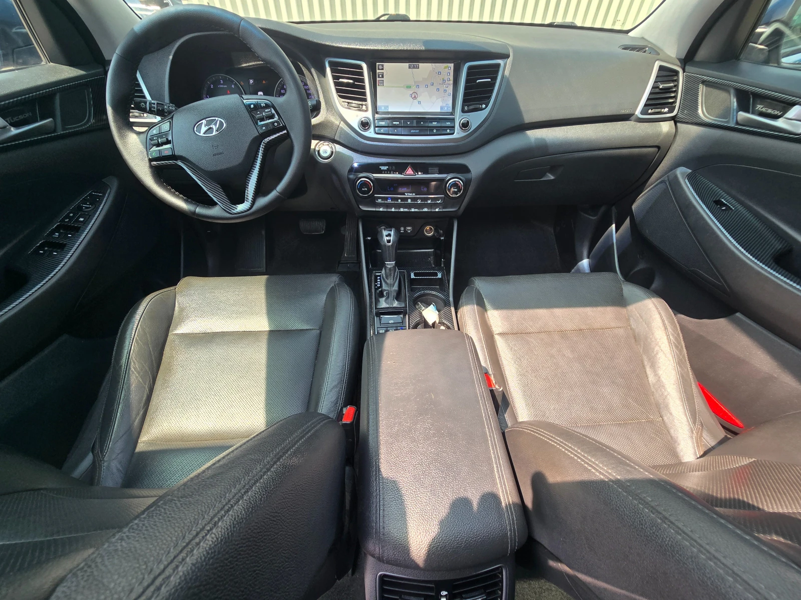 Hyundai Tucson 2.0CRDI* 185к.с.* 4WD, снимка 9 - Автомобили и джипове - 55332833