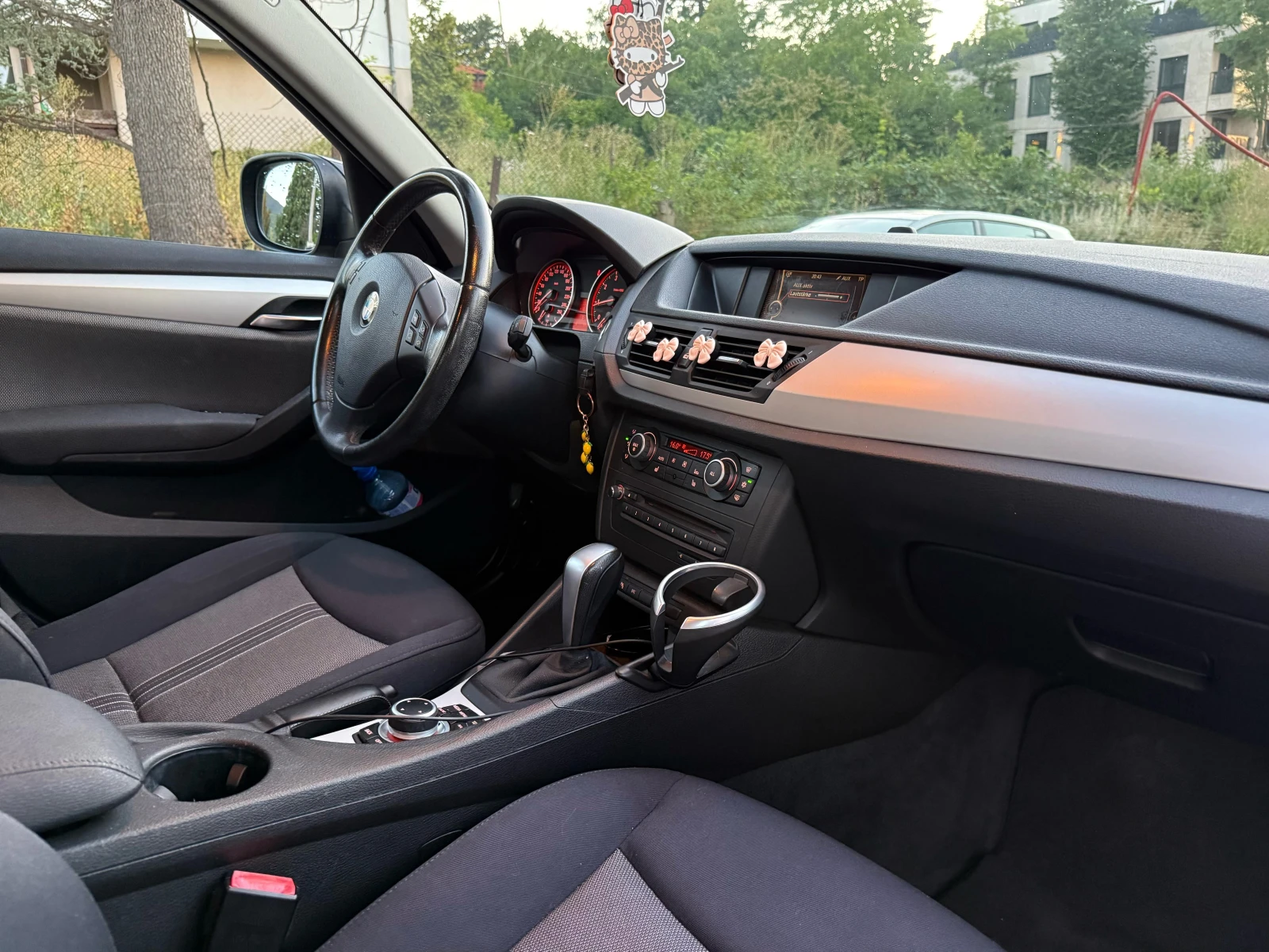 BMW X1, снимка 11 - Автомобили и джипове - 55513349