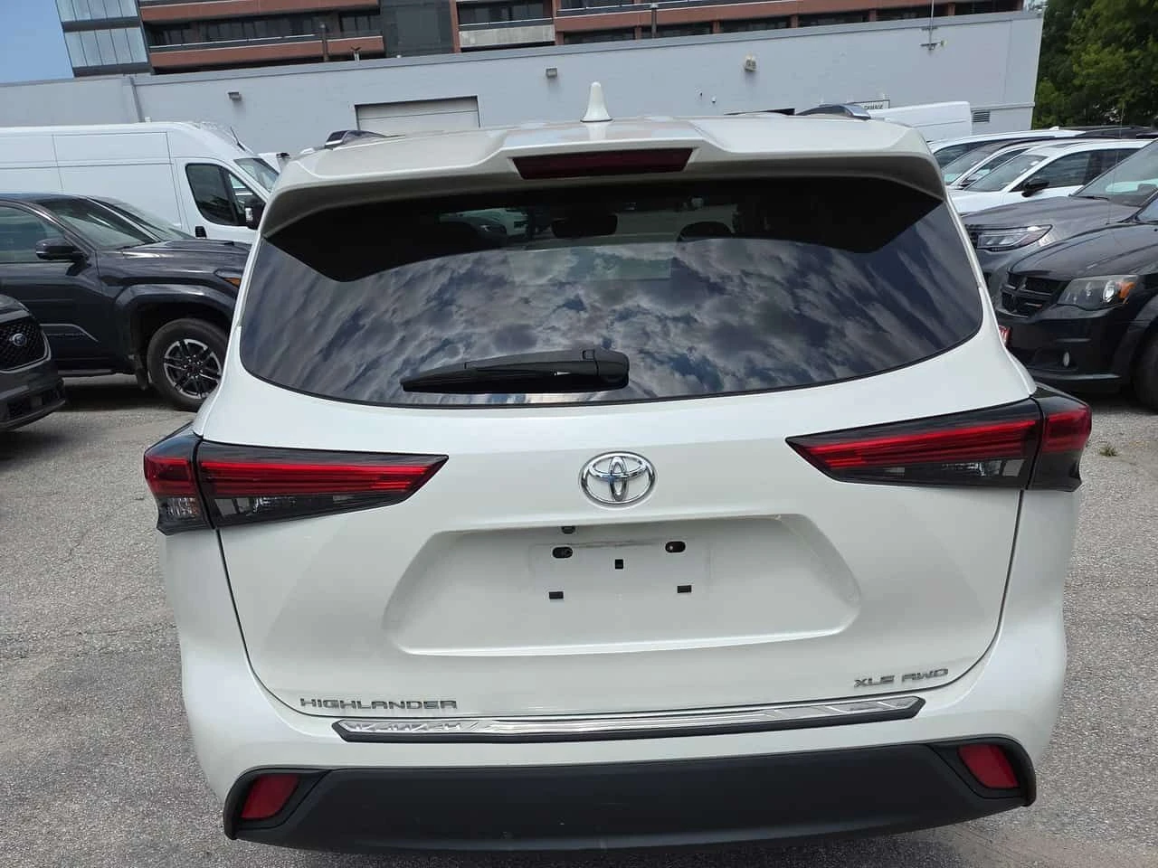 Toyota Highlander XLE | АВТОКРЕДИТ БЕЗ ПЪРВОНАЧАЛНА ВНОСКА | , снимка 4 - Автомобили и джипове - 55532044