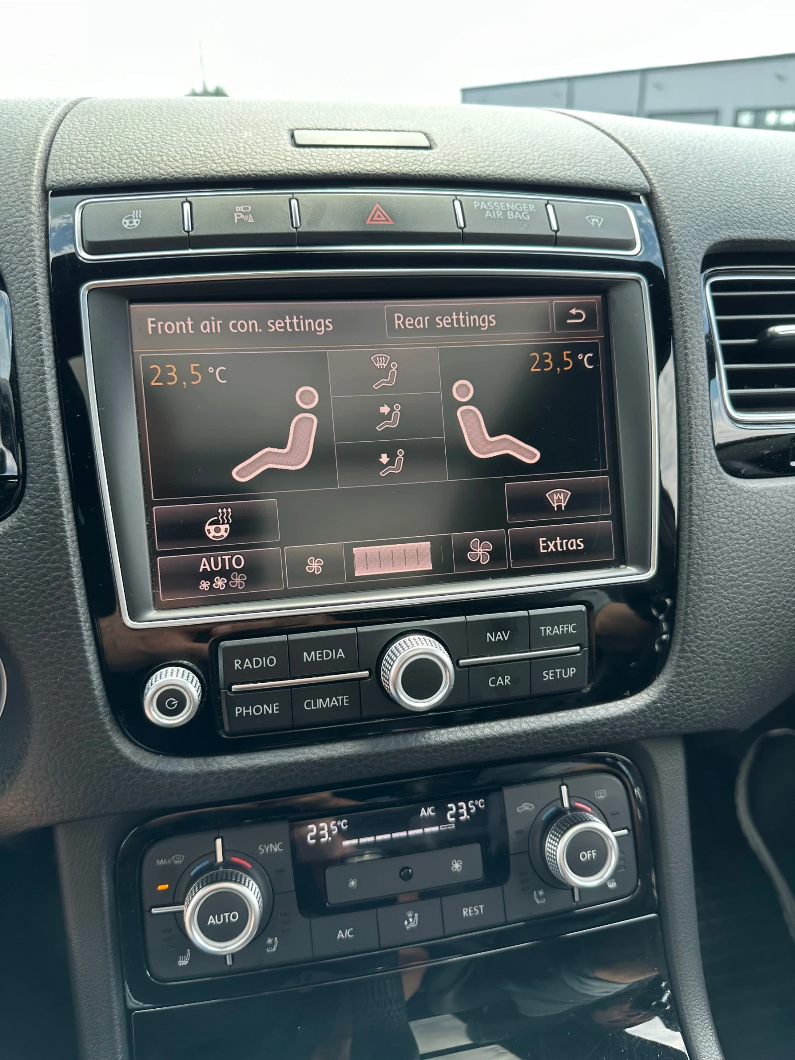 VW Touareg FL 3.0 V6 TDI SCR BMT, снимка 13 - Автомобили и джипове - 55906257