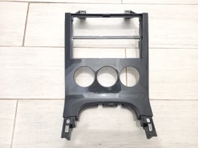 Централна конзола Пежо 5008
